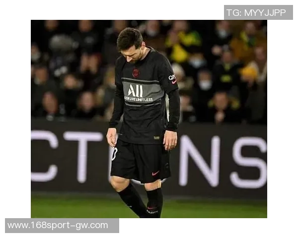 戴维点球失误引发争议记者怒斥其草率行为令人无法接受