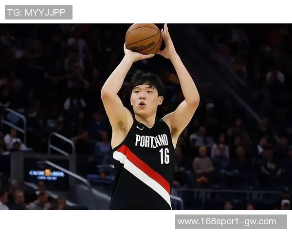 半场战报开拓者领先太阳5分杨瀚森未出场克林根贡献13分11篮板表现出色